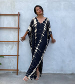 Load image into Gallery viewer, Kaftan in Black and Off White Tie Dye
