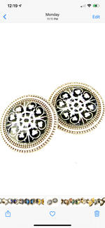 Load image into Gallery viewer, Black &amp; White Mandala II Image Magnet Button Pin Set
