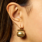 Load image into Gallery viewer, Biscuit Statement Making Pebble Pearl Earring
