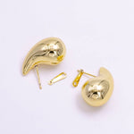 Load image into Gallery viewer, 14K Gold Filled 25mm Chunky Modern Teardrop Stud Earrings in Gold
